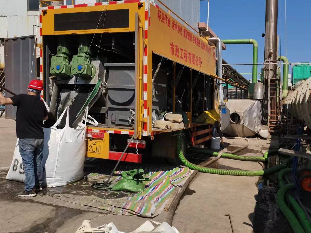 罗甸淤泥压干处理